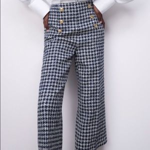 Zara high-waist buttoned culottes.